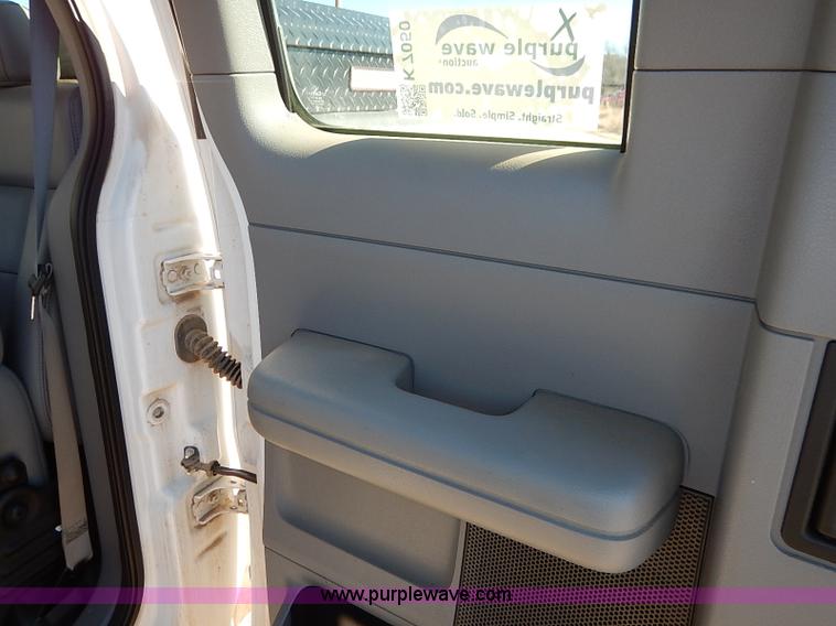 image for item K7050 2006 Ford F150 XL SuperCab pickup truck