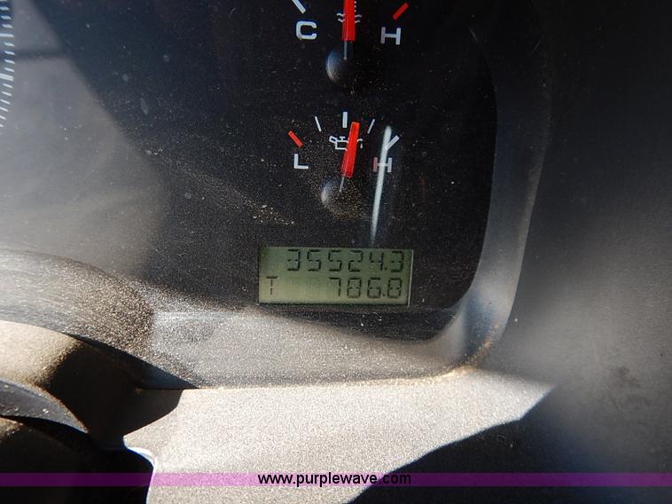 image for item K7050 2006 Ford F150 XL SuperCab pickup truck