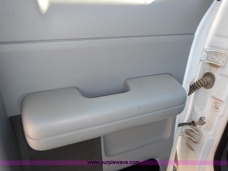 image for item K7050 2006 Ford F150 XL SuperCab pickup truck