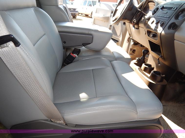 image for item K7050 2006 Ford F150 XL SuperCab pickup truck