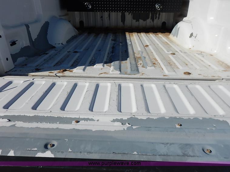 image for item K7050 2006 Ford F150 XL SuperCab pickup truck