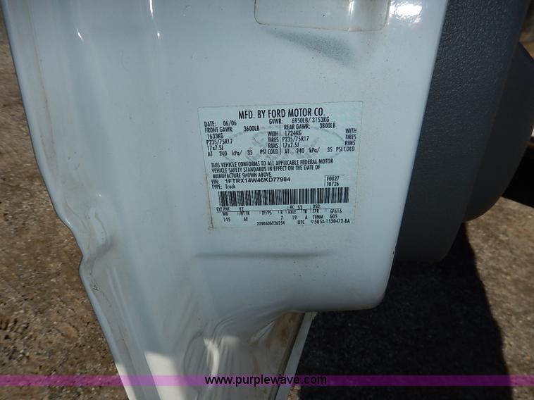 image for item K7050 2006 Ford F150 XL SuperCab pickup truck