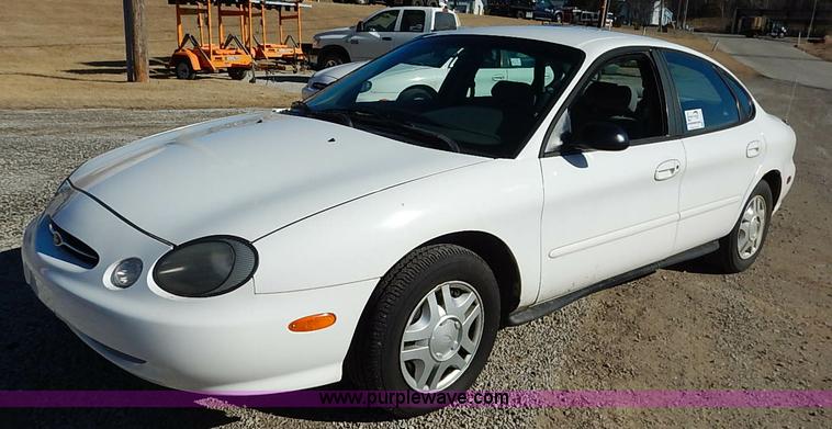 image for item K7051 1999 Ford Taurus LX