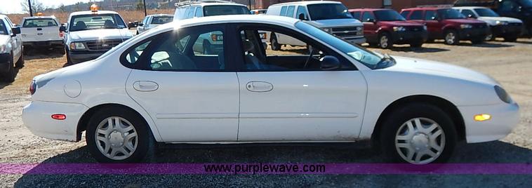 image for item K7051 1999 Ford Taurus LX