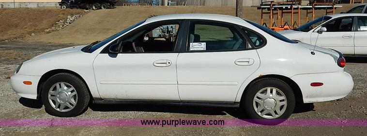 image for item K7051 1999 Ford Taurus LX