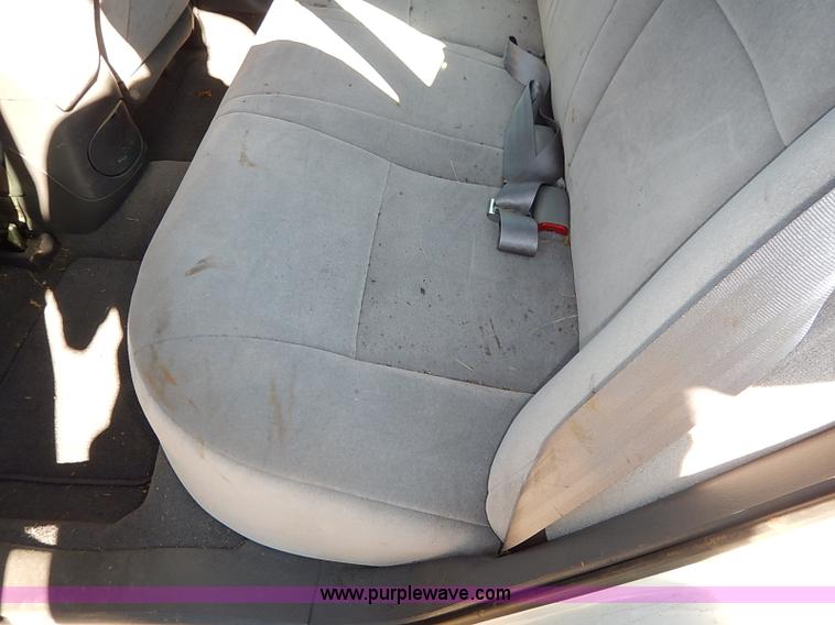 image for item K7051 1999 Ford Taurus LX