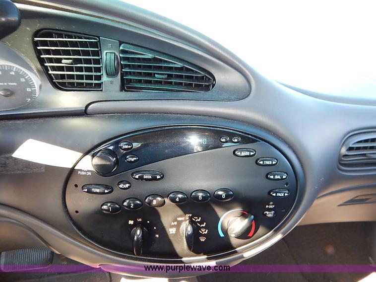 image for item K7051 1999 Ford Taurus LX