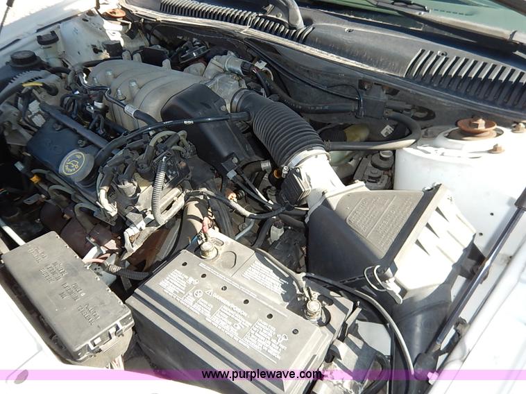 image for item K7051 1999 Ford Taurus LX