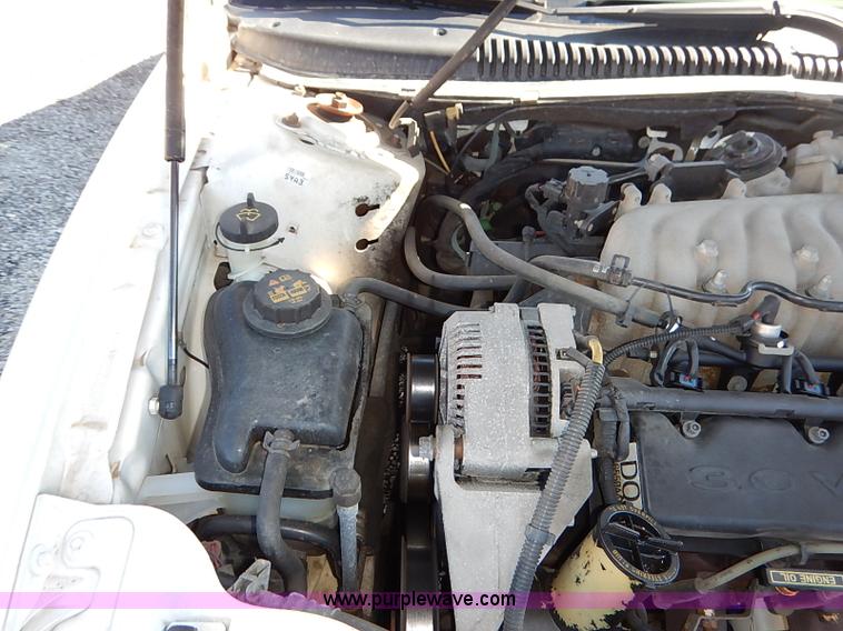 image for item K7051 1999 Ford Taurus LX