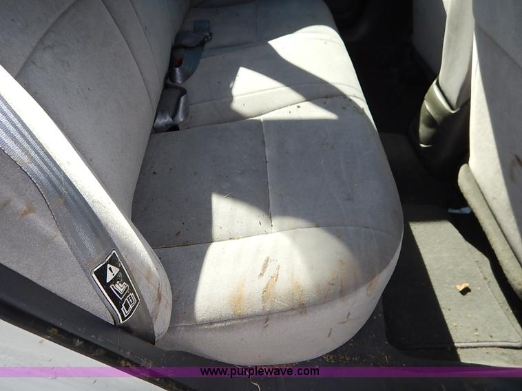 image for item K7051 1999 Ford Taurus LX