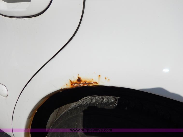 image for item K7051 1999 Ford Taurus LX