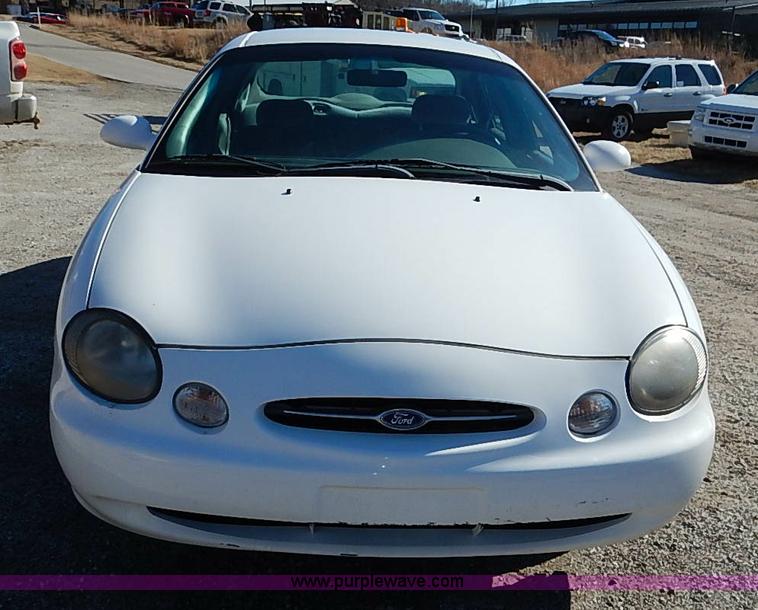 image for item K7053 1998 Ford Taurus LX