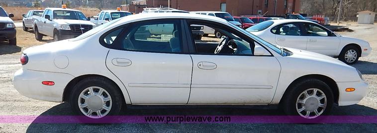 image for item K7053 1998 Ford Taurus LX