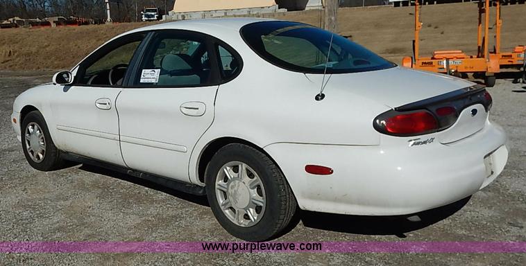 image for item K7053 1998 Ford Taurus LX