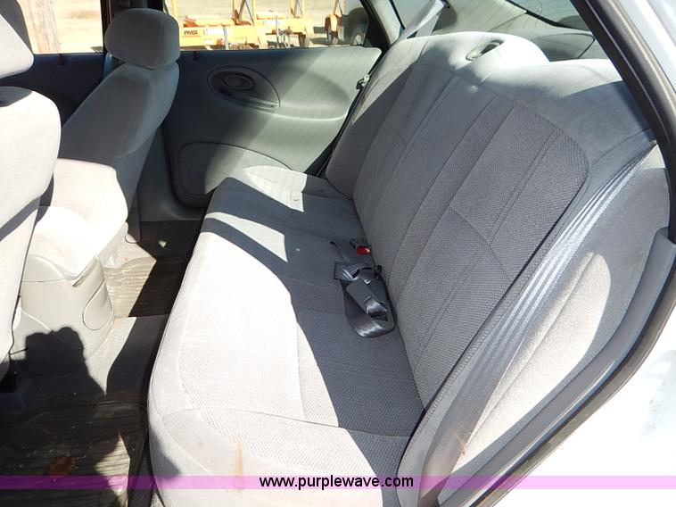 image for item K7053 1998 Ford Taurus LX