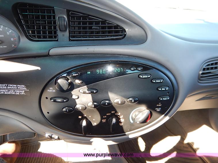 image for item K7053 1998 Ford Taurus LX