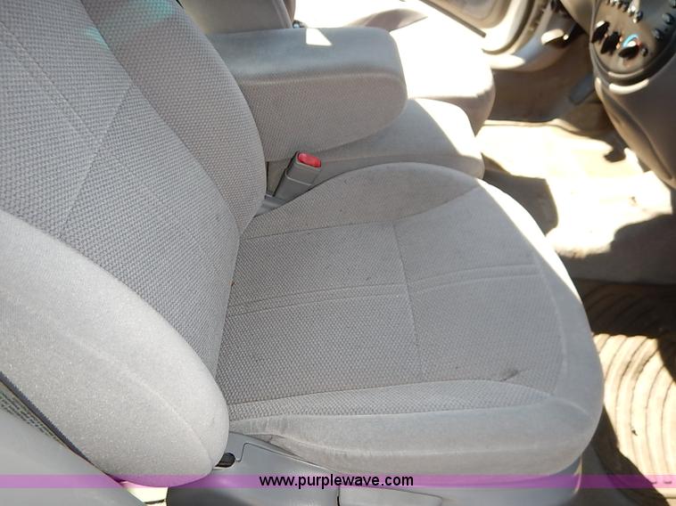 image for item K7053 1998 Ford Taurus LX