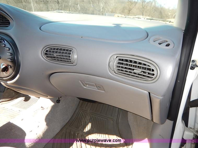 image for item K7053 1998 Ford Taurus LX