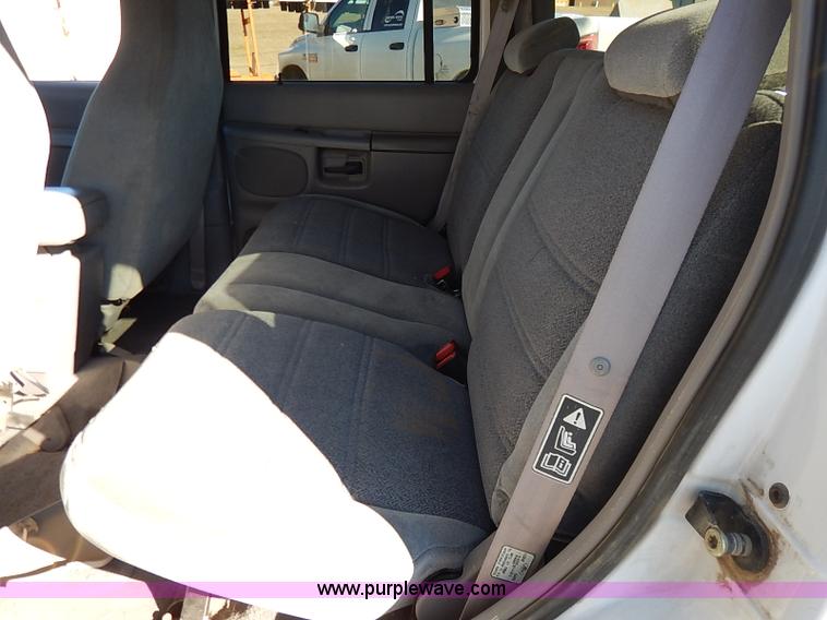 image for item K7055 2000 Ford Explorer XLS SUV