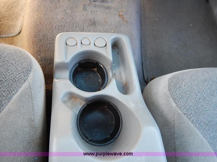 image for item K7055 2000 Ford Explorer XLS SUV