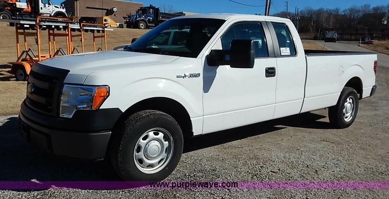 image for item K7056 2013 Ford F150 XL SuperCab pickup truck