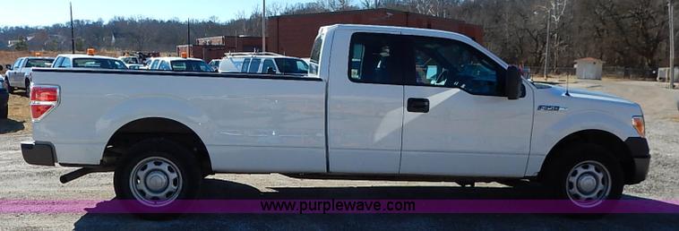 image for item K7056 2013 Ford F150 XL SuperCab pickup truck