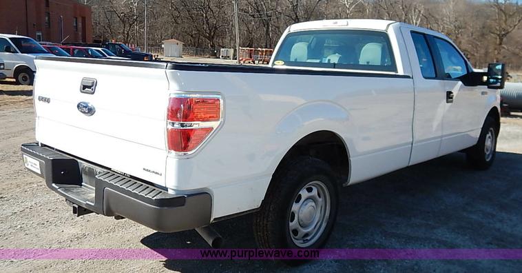 image for item K7056 2013 Ford F150 XL SuperCab pickup truck