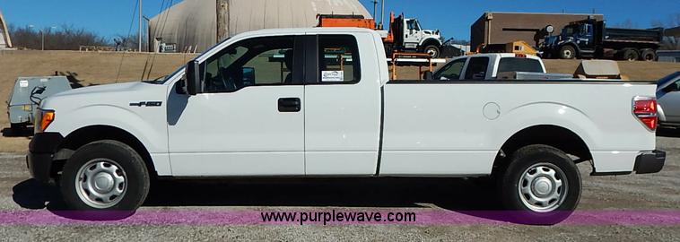 image for item K7056 2013 Ford F150 XL SuperCab pickup truck