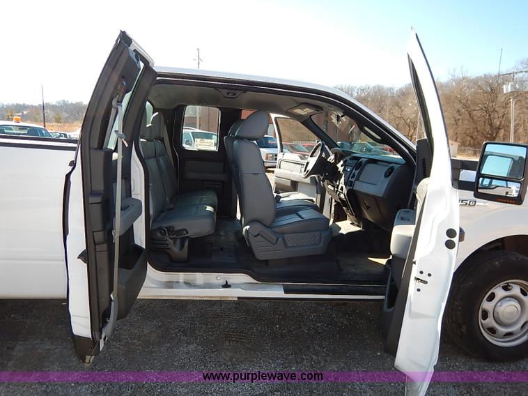 image for item K7056 2013 Ford F150 XL SuperCab pickup truck