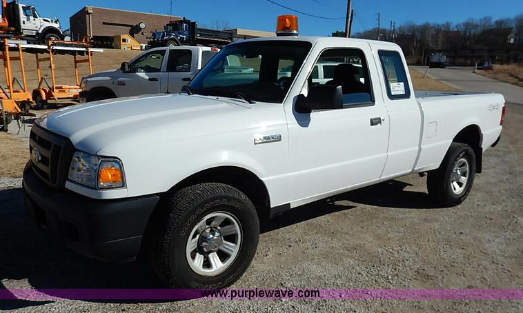 image for item K7057 2007 Ford Ranger XL SuperCab pickup truck