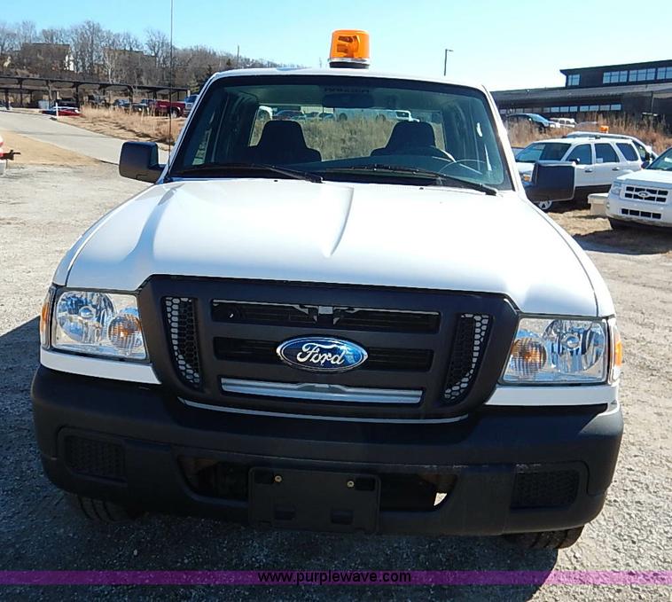 image for item K7057 2007 Ford Ranger XL SuperCab pickup truck