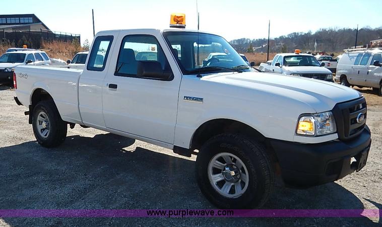 image for item K7057 2007 Ford Ranger XL SuperCab pickup truck