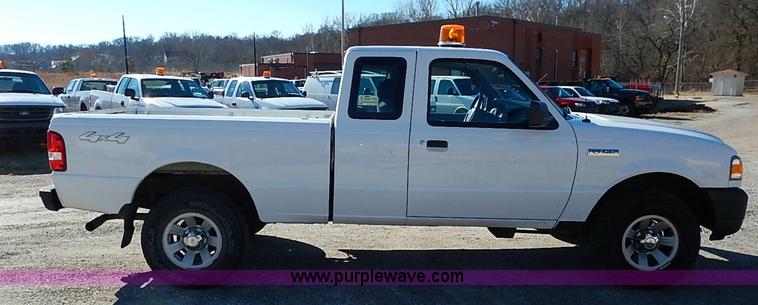 image for item K7057 2007 Ford Ranger XL SuperCab pickup truck