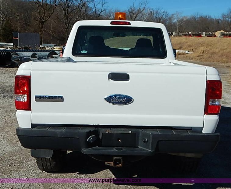 image for item K7057 2007 Ford Ranger XL SuperCab pickup truck