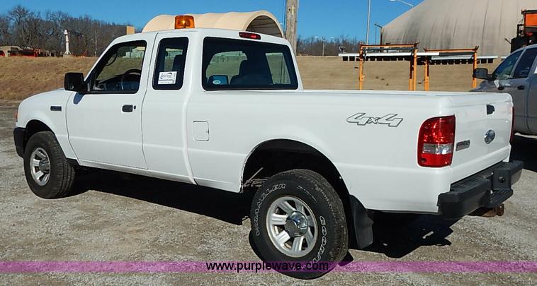 image for item K7057 2007 Ford Ranger XL SuperCab pickup truck