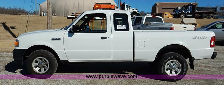 image for item K7057 2007 Ford Ranger XL SuperCab pickup truck