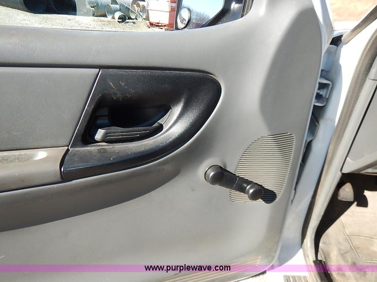 image for item K7057 2007 Ford Ranger XL SuperCab pickup truck