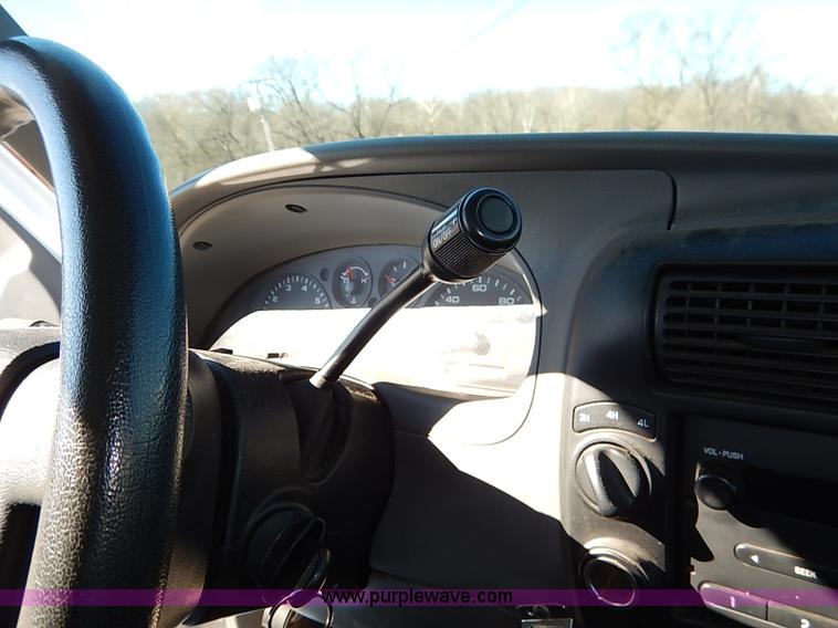 image for item K7057 2007 Ford Ranger XL SuperCab pickup truck