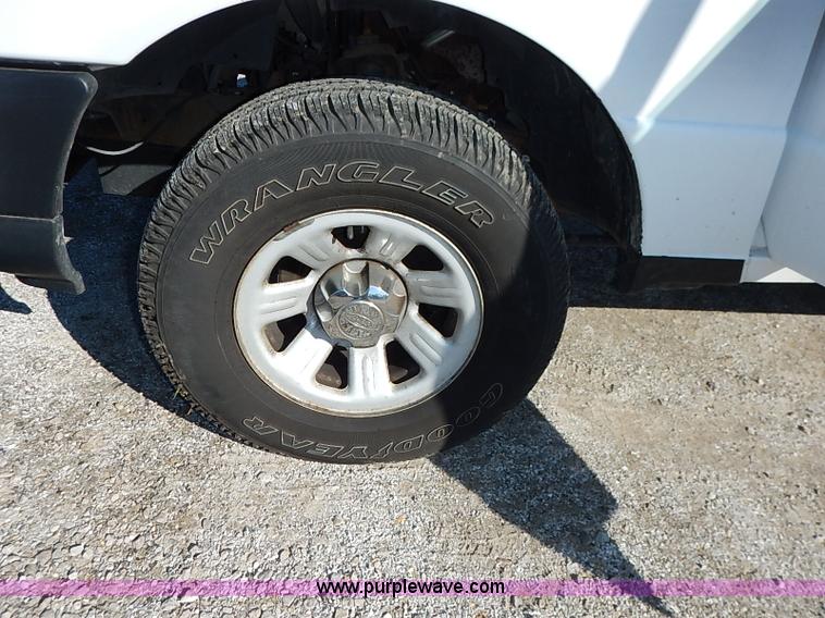 image for item K7057 2007 Ford Ranger XL SuperCab pickup truck