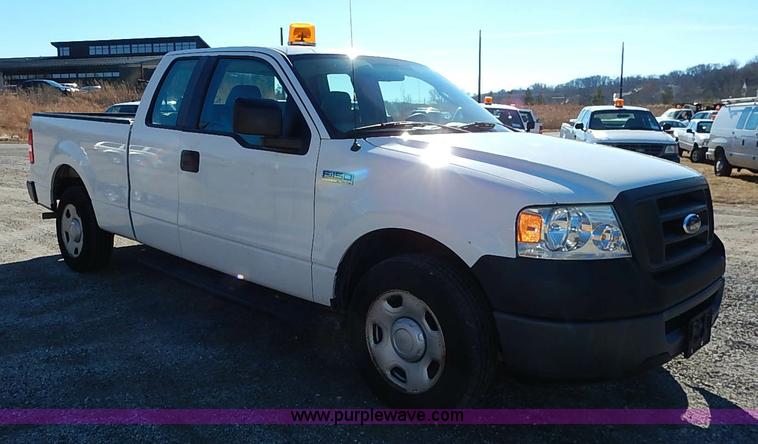 image for item K7058 2006 Ford F150 XL SuperCab pickup truck