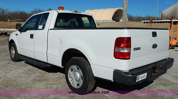 image for item K7058 2006 Ford F150 XL SuperCab pickup truck