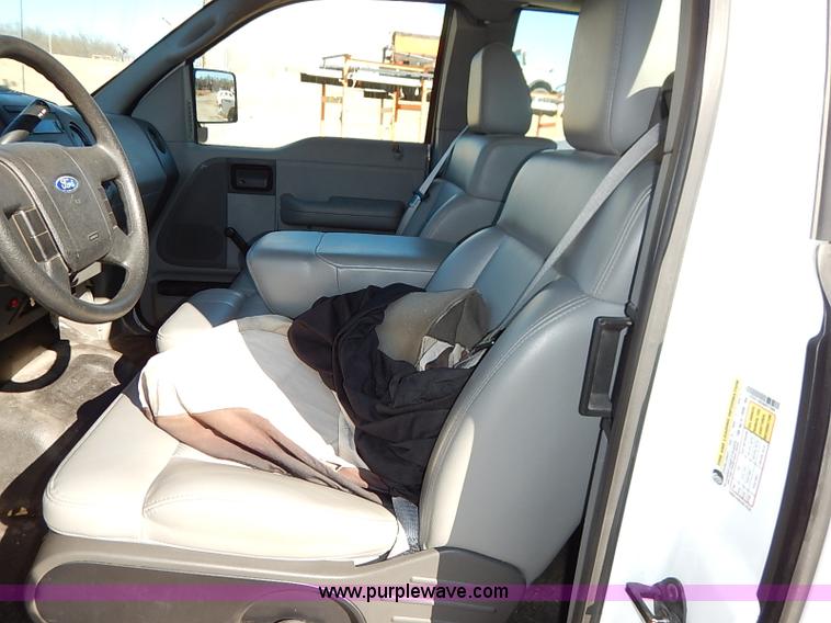 image for item K7058 2006 Ford F150 XL SuperCab pickup truck