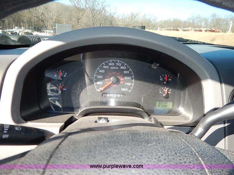 image for item K7058 2006 Ford F150 XL SuperCab pickup truck