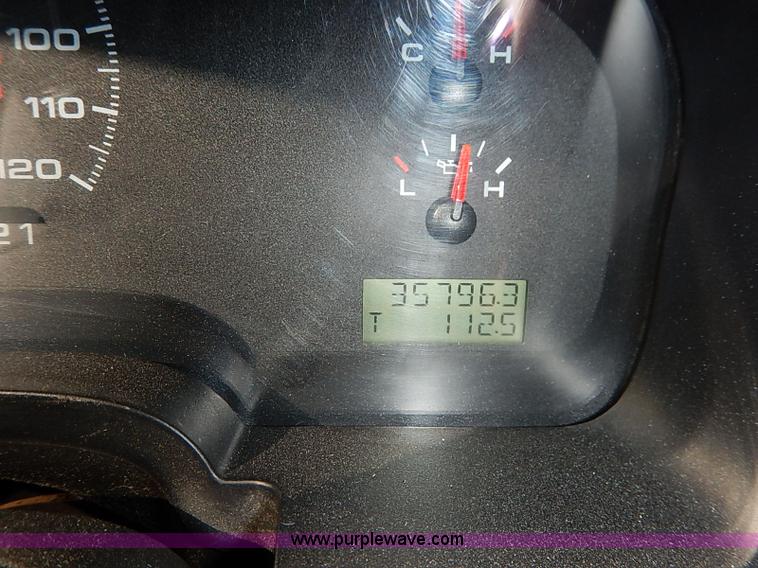 image for item K7058 2006 Ford F150 XL SuperCab pickup truck