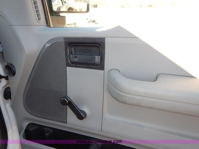 image for item K7058 2006 Ford F150 XL SuperCab pickup truck