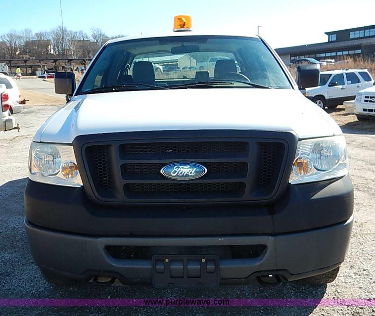 image for item K7059 2006 Ford F150 XL SuperCab pickup truck