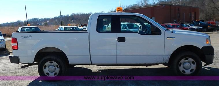 image for item K7059 2006 Ford F150 XL SuperCab pickup truck