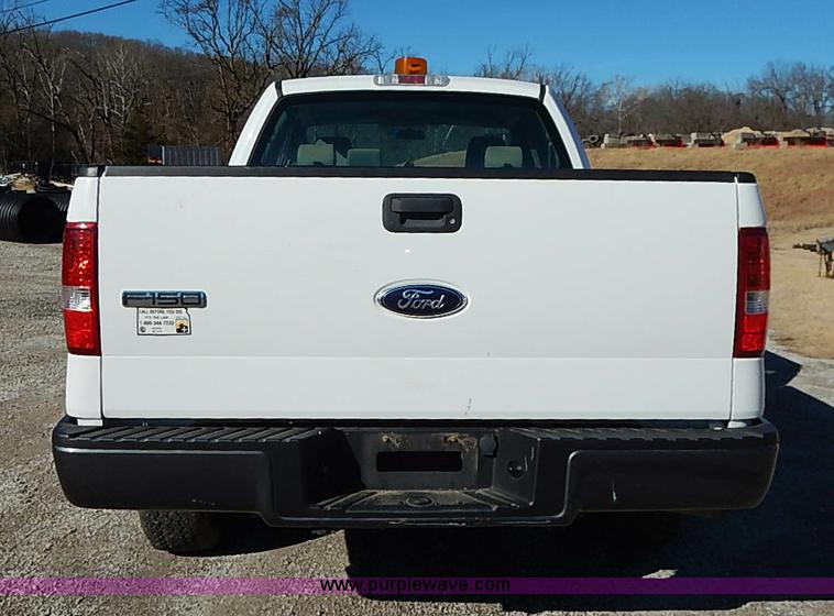 image for item K7059 2006 Ford F150 XL SuperCab pickup truck
