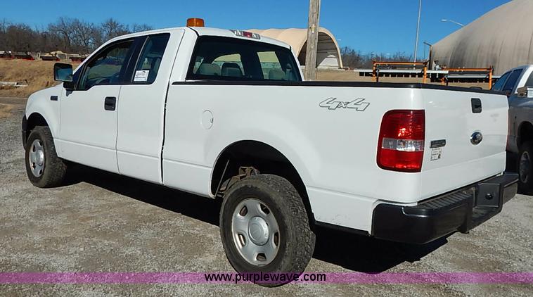 image for item K7059 2006 Ford F150 XL SuperCab pickup truck