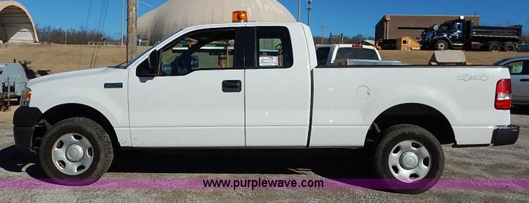 image for item K7059 2006 Ford F150 XL SuperCab pickup truck
